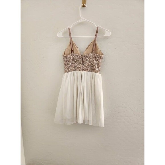 Sparkling Short Dress - Perfect for Prom or Party! size 3 - Picture 2 of 3